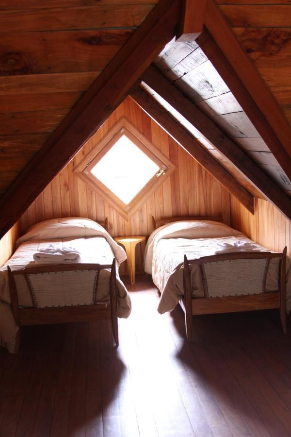 Wesley House Hosteria Boutique Сан-Мартин-де-лос-Андес Экстерьер фото
