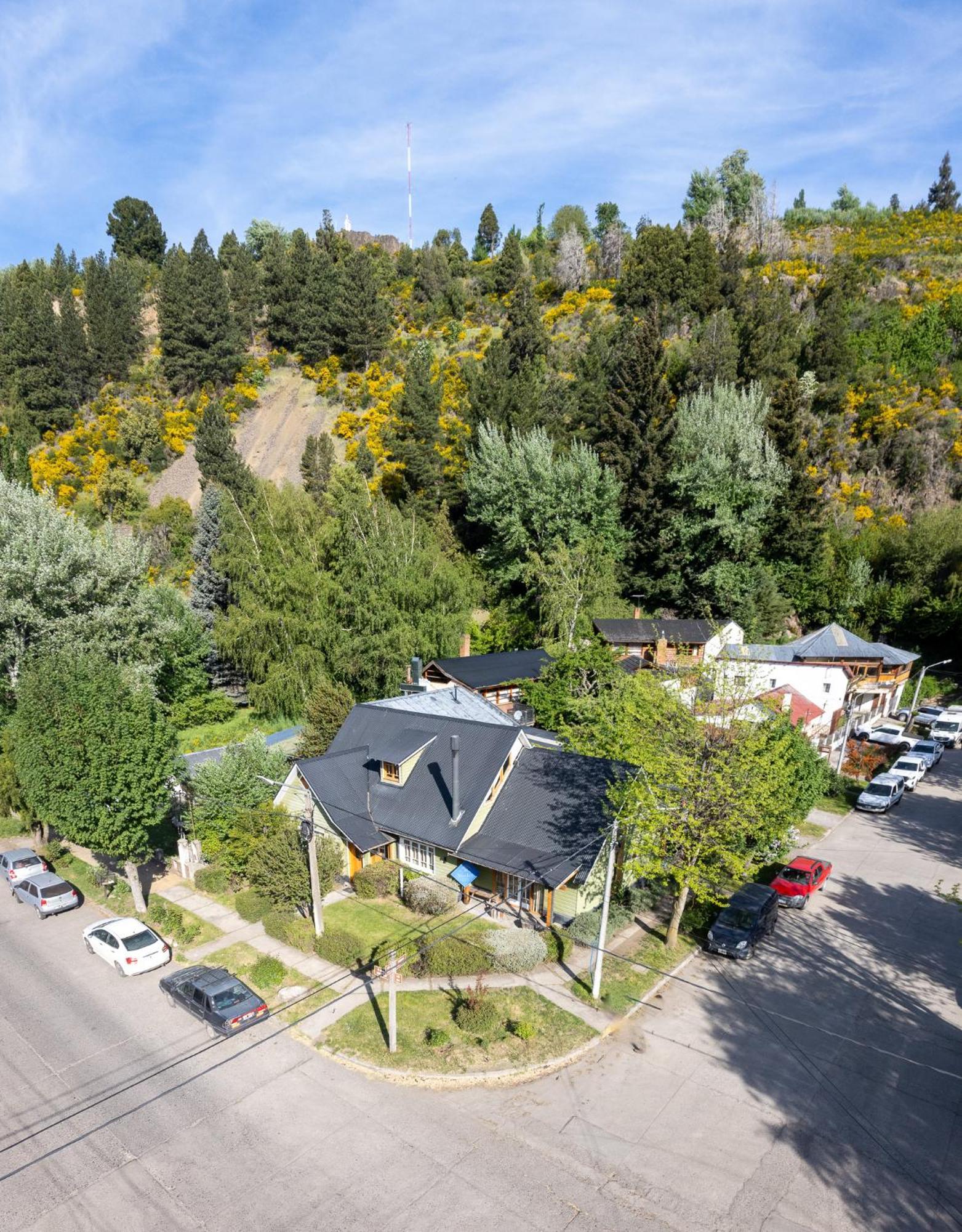 Wesley House Hosteria Boutique Сан-Мартин-де-лос-Андес Экстерьер фото