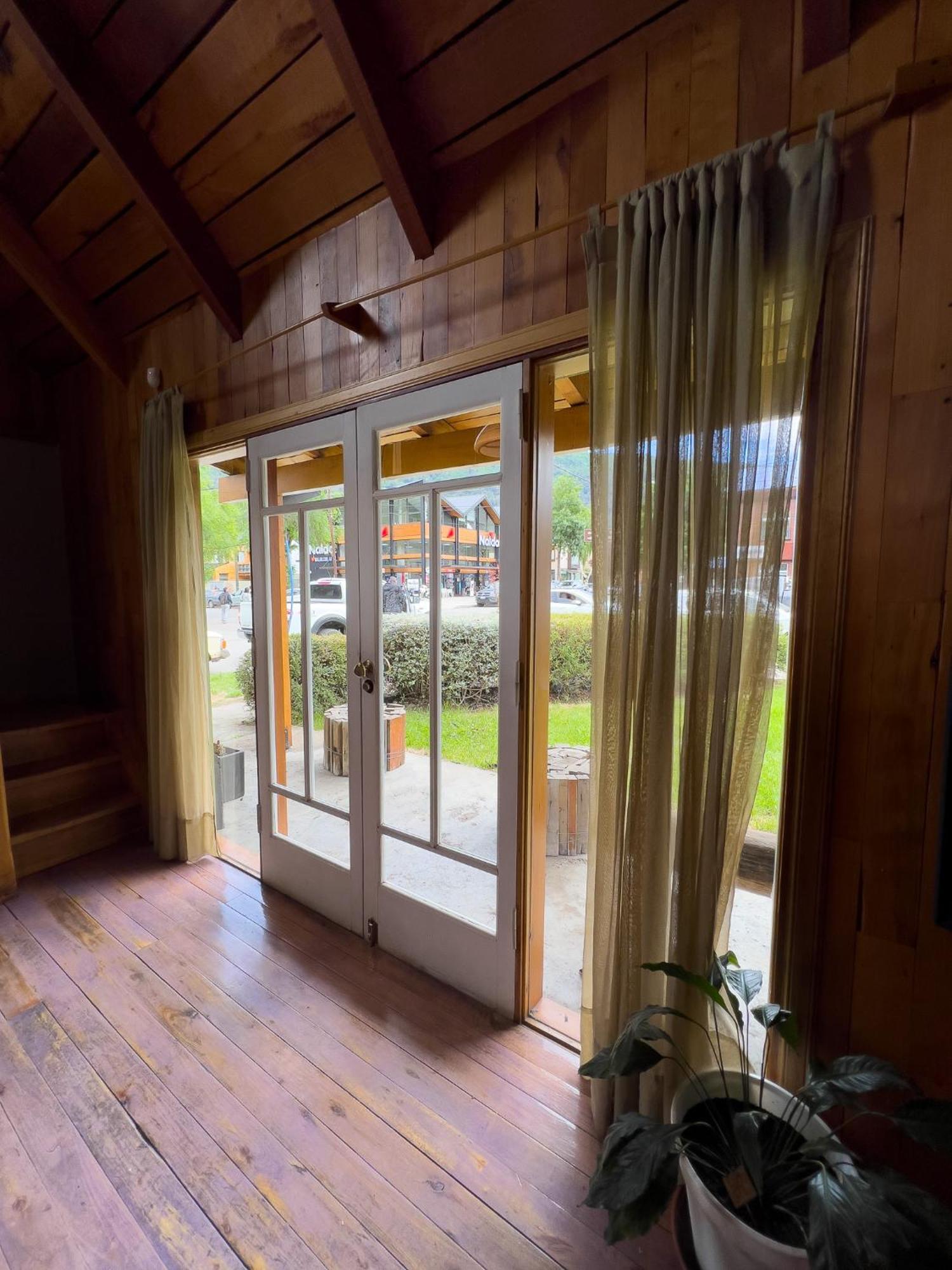 Wesley House Hosteria Boutique Сан-Мартин-де-лос-Андес Экстерьер фото