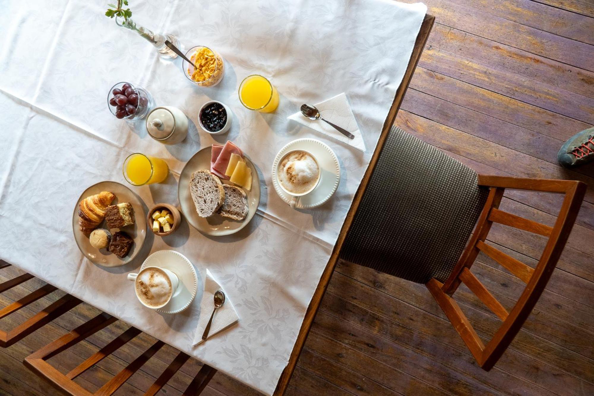 Wesley House Hosteria Boutique Сан-Мартин-де-лос-Андес Экстерьер фото