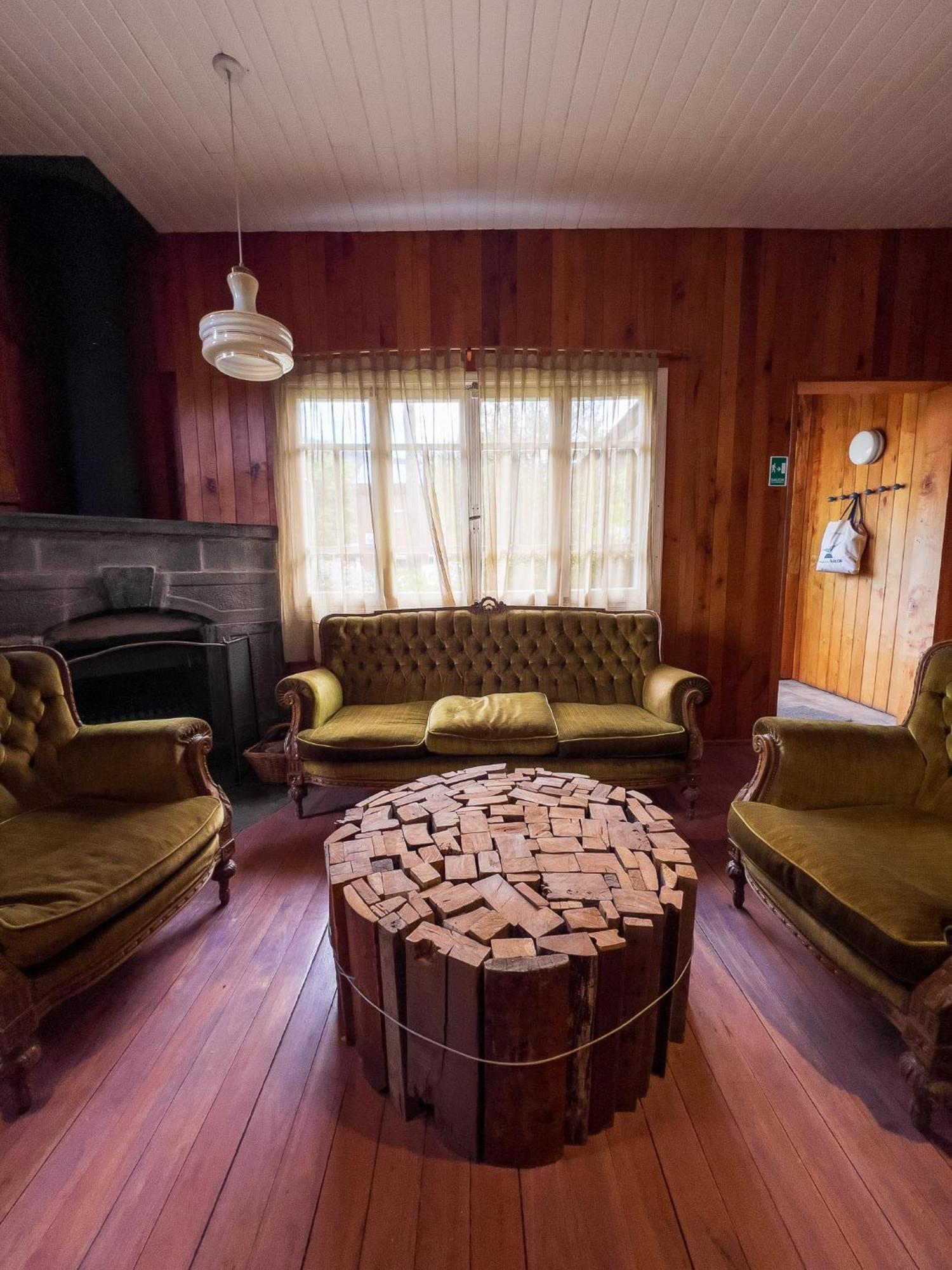Wesley House Hosteria Boutique Сан-Мартин-де-лос-Андес Экстерьер фото