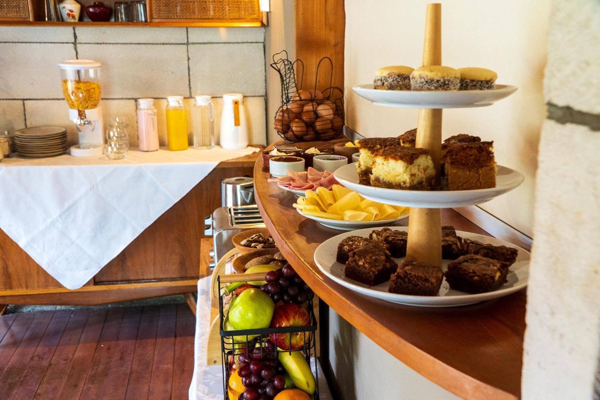 Wesley House Hosteria Boutique Сан-Мартин-де-лос-Андес Экстерьер фото