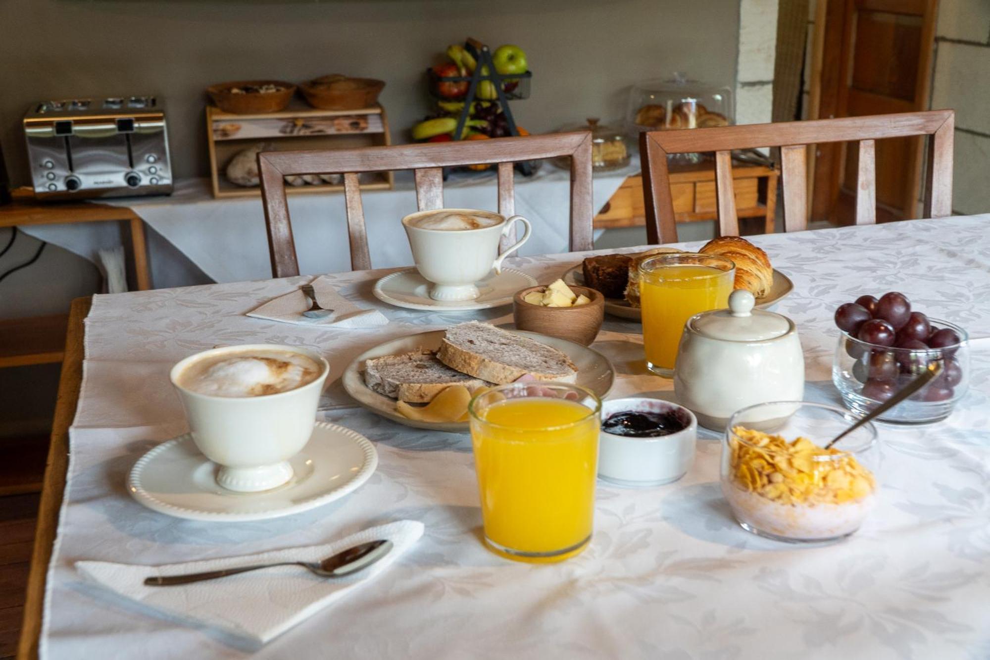 Wesley House Hosteria Boutique Сан-Мартин-де-лос-Андес Экстерьер фото