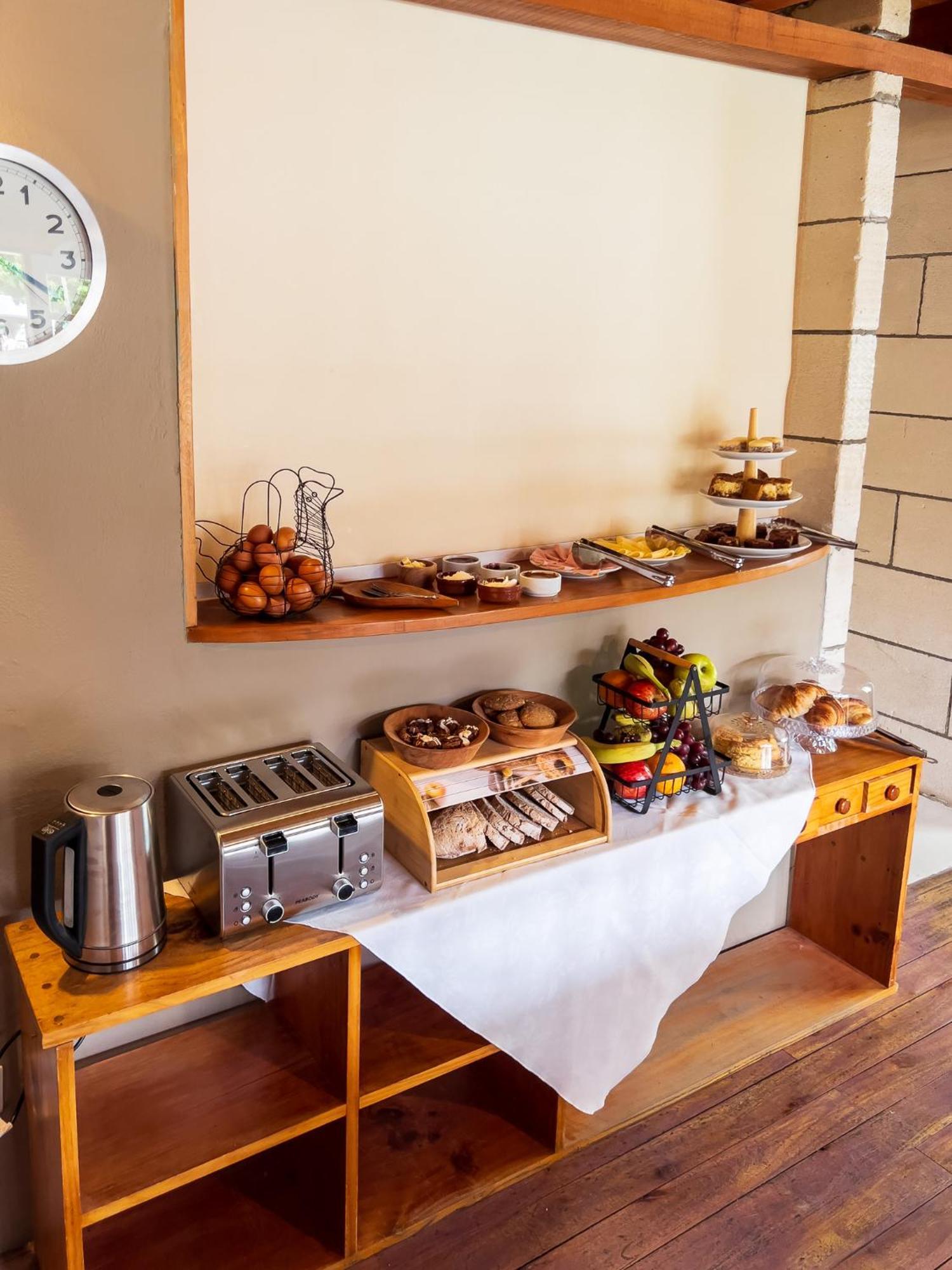 Wesley House Hosteria Boutique Сан-Мартин-де-лос-Андес Экстерьер фото