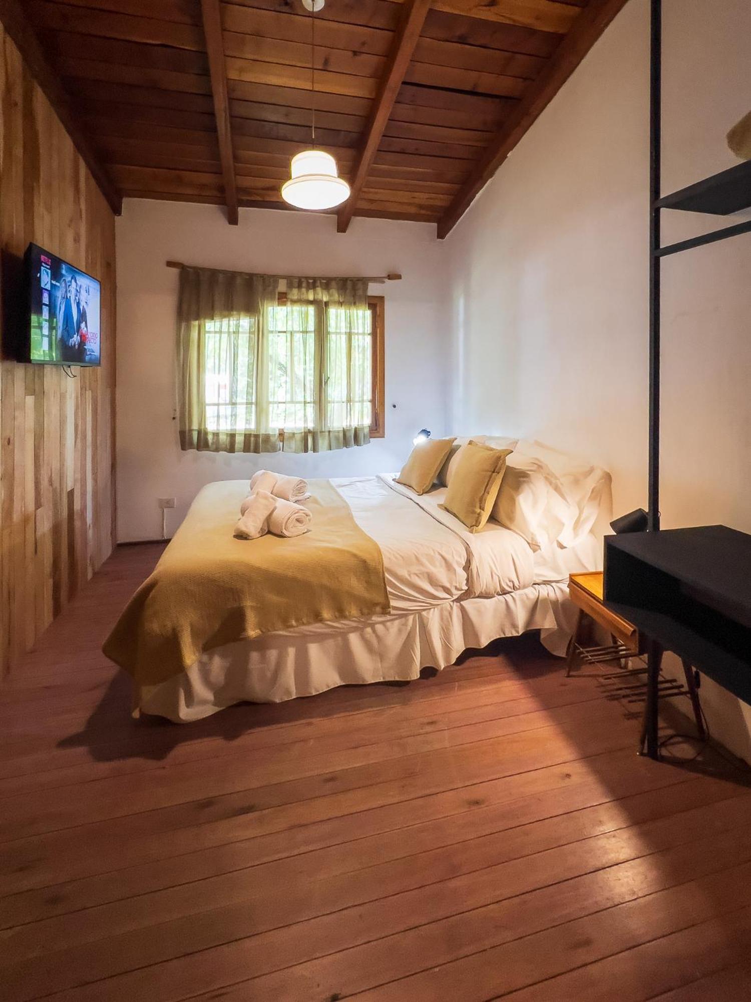 Wesley House Hosteria Boutique Сан-Мартин-де-лос-Андес Экстерьер фото